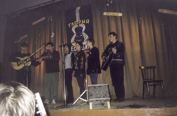 Щас споем...(28282 bytes)